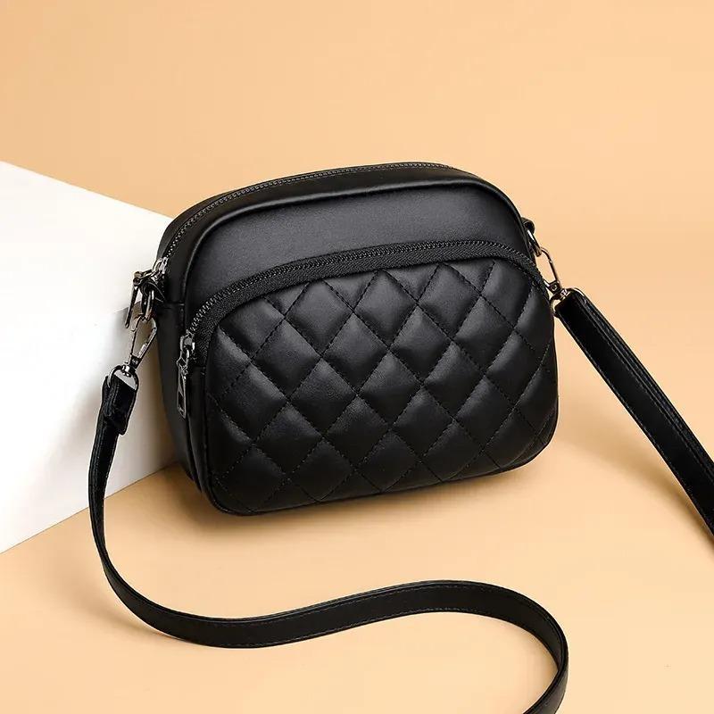 Women's Quilted Crossbody Shoulder Bag (Black PU Leather)