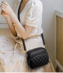 Women's Quilted Crossbody Shoulder Bag (Black PU Leather)