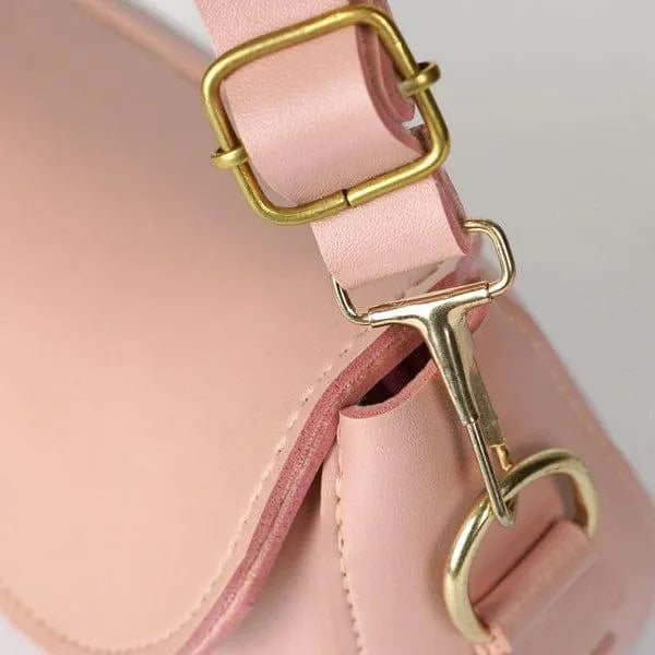 Classic Fashion Cross body bag Perfect for Travel and Daily Use