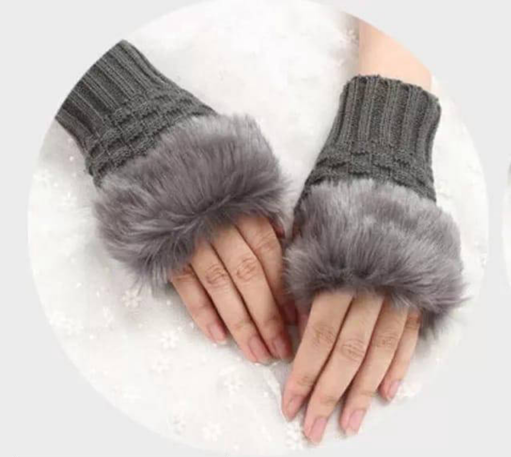 Women’s Imitation Rabbit Fur Knitted Wool Fingerless Gloves – Soft & Warm Winter Wear