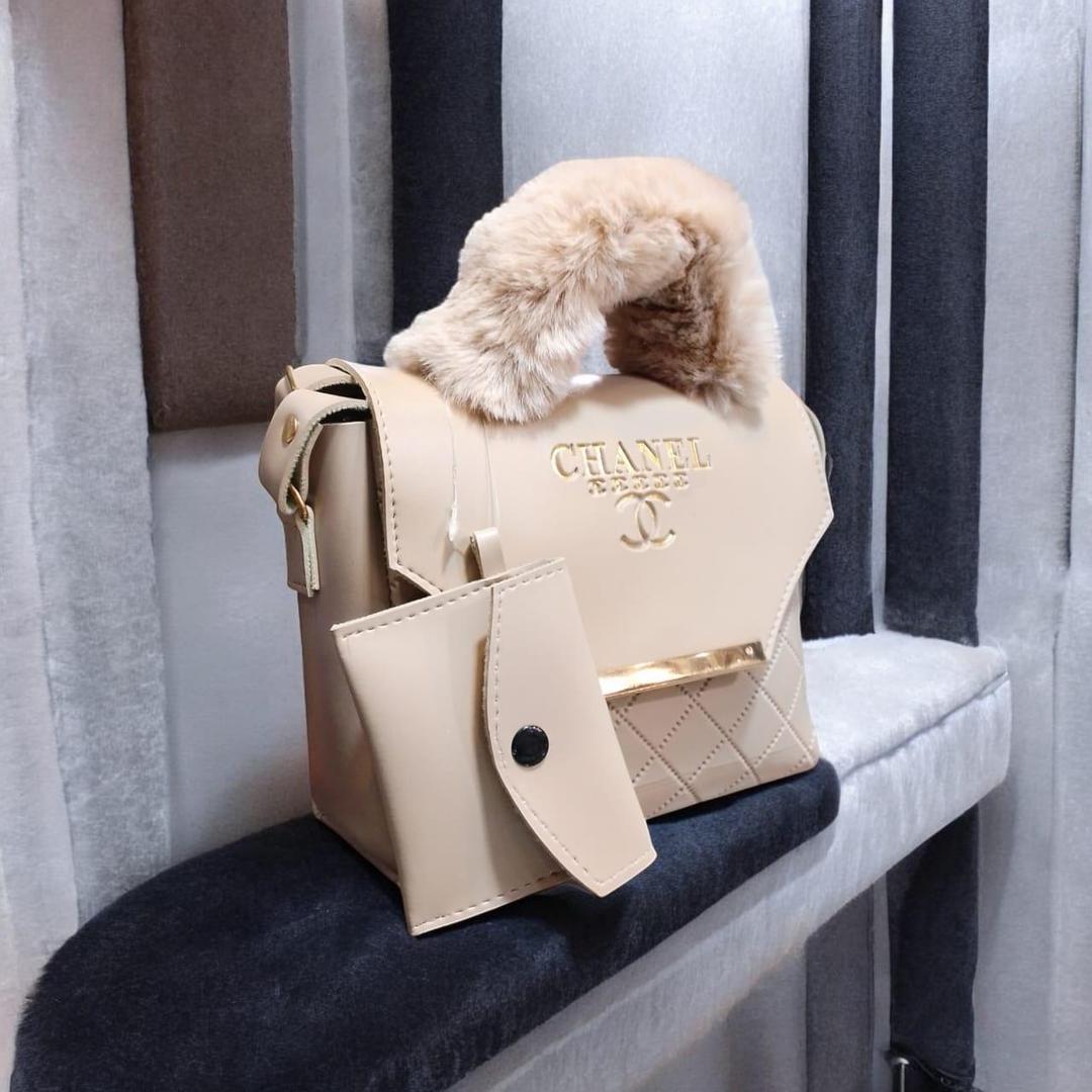 Luxury Quilted Handbag with Fur Handle – Elegant Beige Crossbody Bag